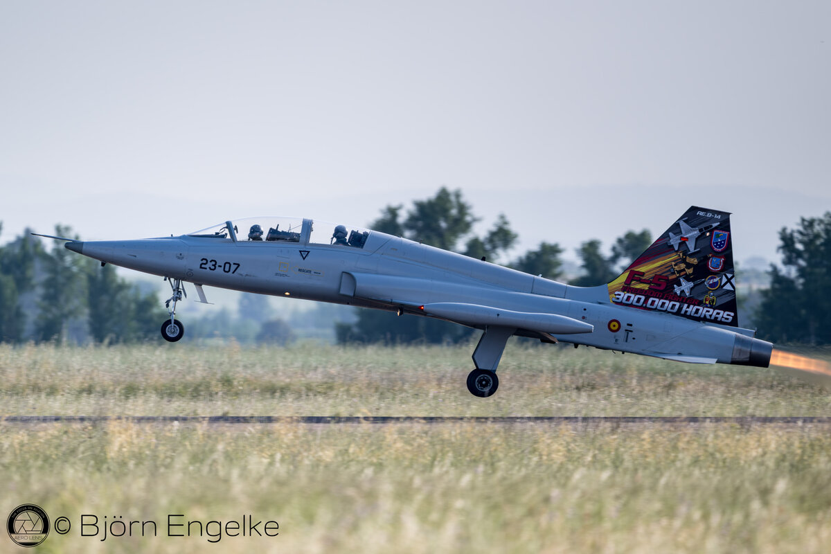 300K F-5 - Spotterday Day & Night 2026